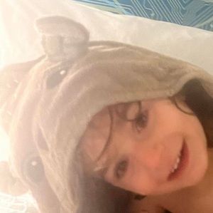 Meet your Posher, Joelle